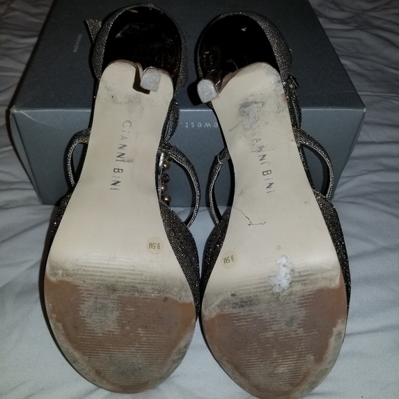 Shoes - Picture 4 of 5